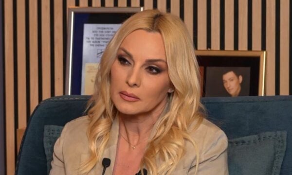 Πέγκυ Ζήνα για Νότη Σφακιανάκη: «Αυτά που έχω ζήσει… γινόταν “λαϊκό προσκύνημα”, οι σημερινές επιτυχίες μου φαίνονται μικρές»