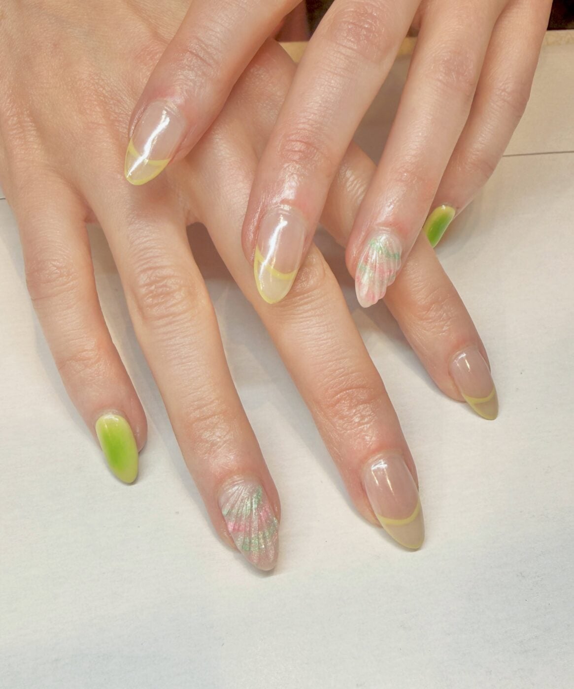Mermaid Mania: Το nail trend της θάλασσας στα νύχια σου