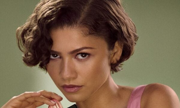 Zendaya είναι η νέα παγκόσμια ambassador του αρώματος Prada Paradoxe και σηματοδοτεί μια εποχή αλλαγών για τον πολυτελή οίκο