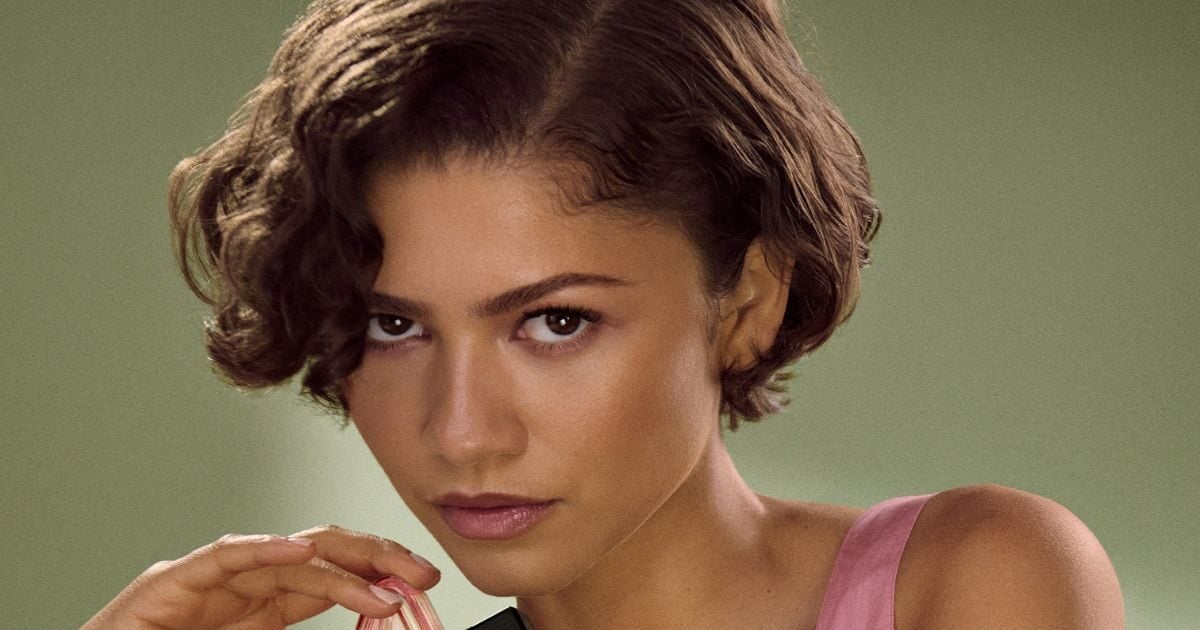 Zendaya είναι η νέα παγκόσμια ambassador του αρώματος Prada Paradoxe και σηματοδοτεί μια εποχή αλλαγών για τον πολυτελή οίκο
