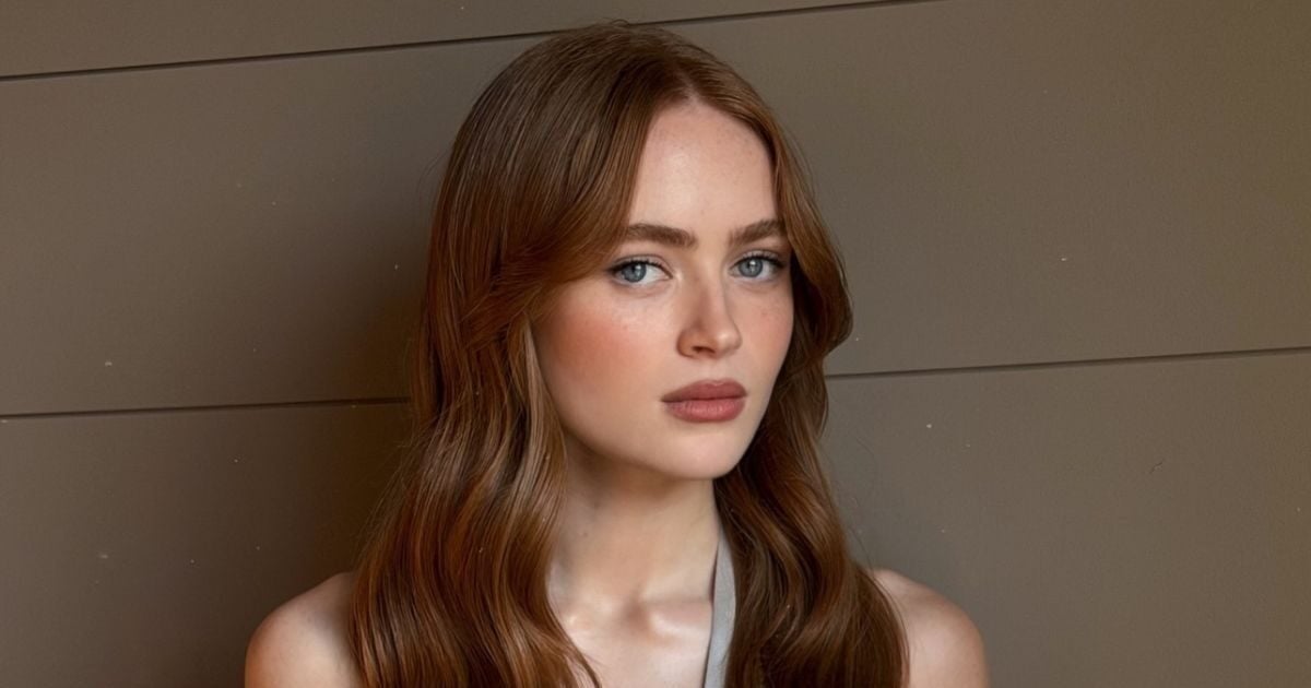 Sadie Sink: Ροδακινί αποχρώσεις και φυσική λάμψη στο μακιγιάζ της