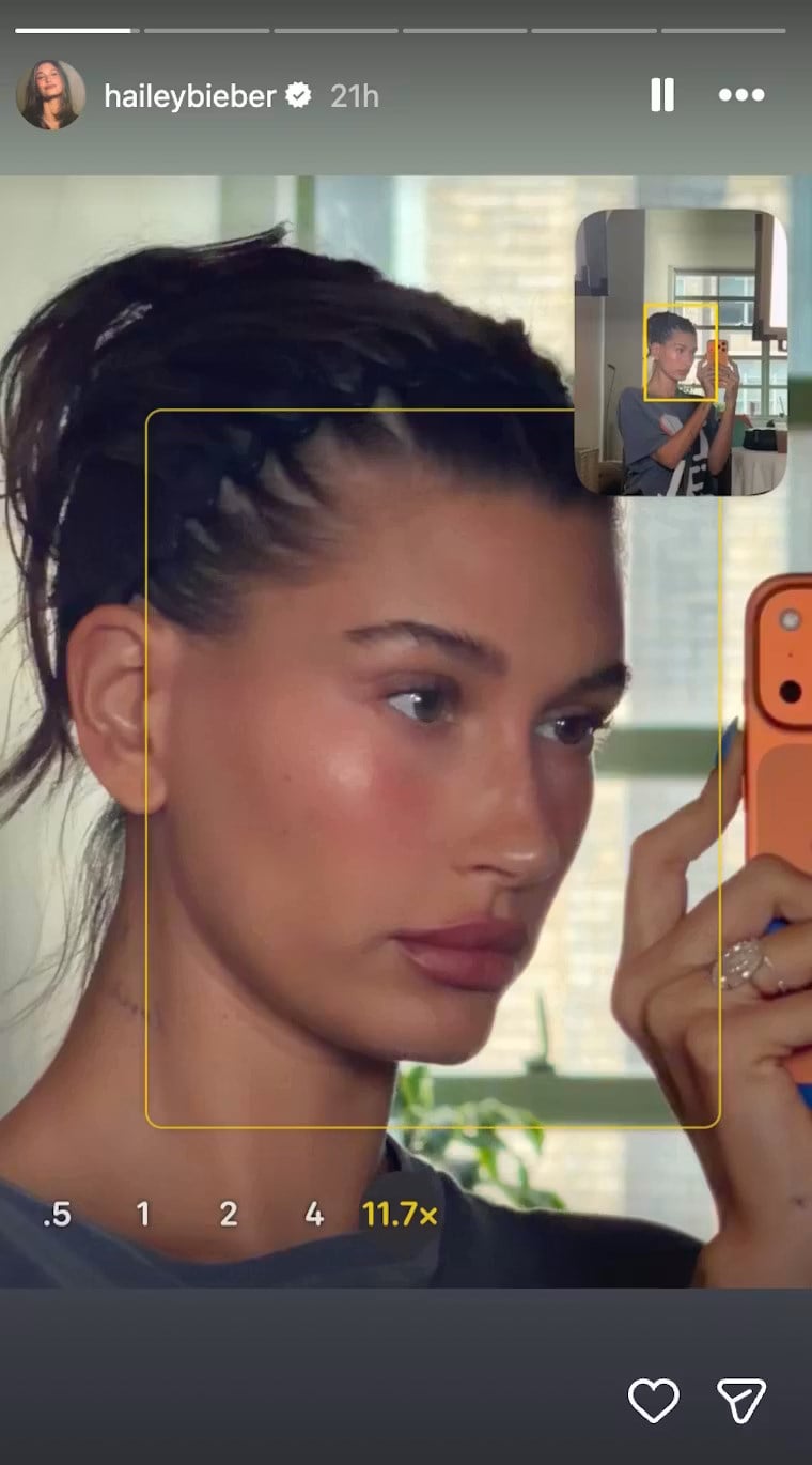 Hailey Bieber: Το iconic Y2K αξεσουάρ μαλλιών είναι και πάλι εδώ