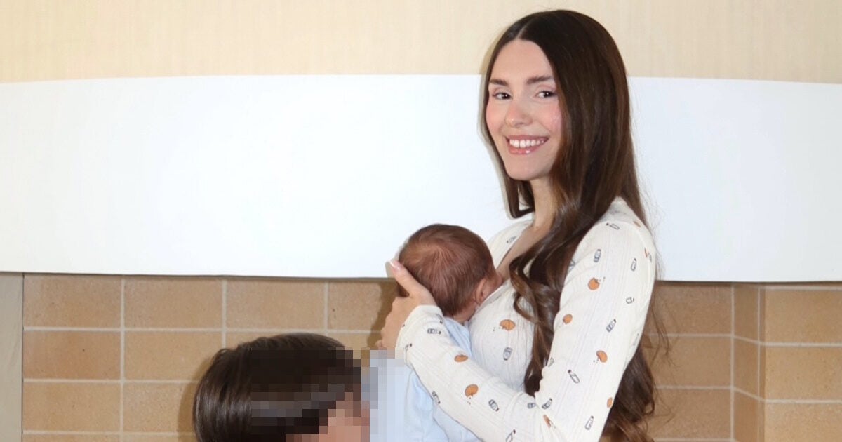 Ιωάννα Σιαμπάνη δείχνει το σώμα της δύο μήνες μετά τη δεύτερη γέννα: «Υπάρχουν στιγμές που δεν νιώθω άνετα»