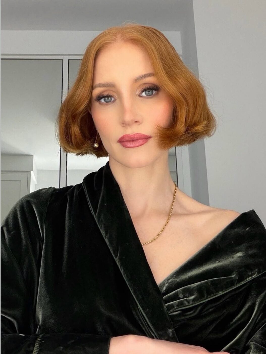 Jessica Chastain: Το french bob στο γάμο της Taylor Swift