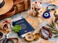 7 ταξιδιωτικές προλήψεις από όλο τον κόσμο που συνδέονται με καλή τύχη στο ταξίδι