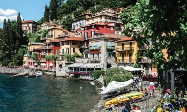 Πρόστιμο έως 200 ευρώ σε όσους κυκλοφορούν με μαγιό σε ποια περιοχή