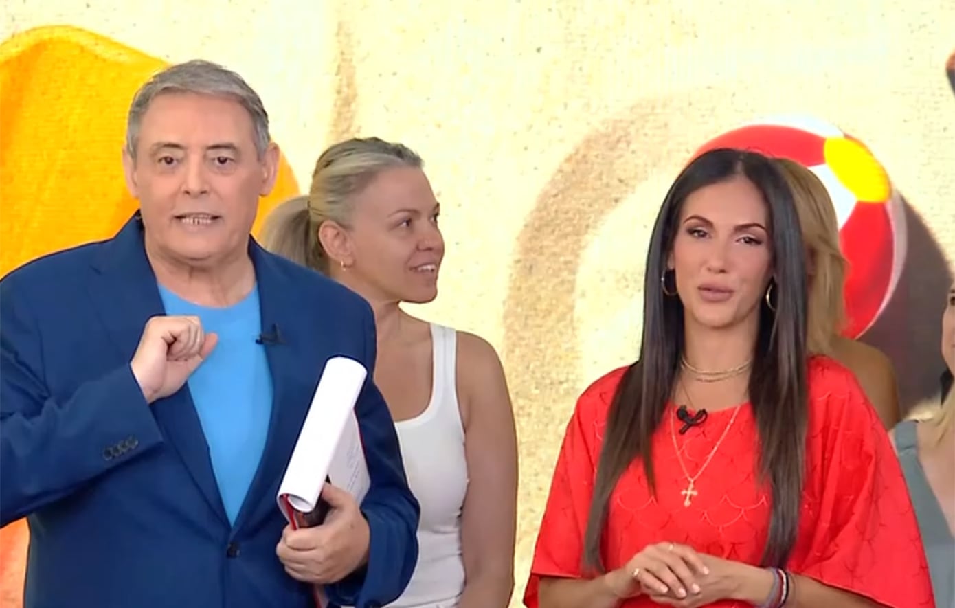 Ιορδάνης Χασαπόπουλος και Ανθή Βούλγαρη αποχαιρέτησαν τους τηλεθεατές – Παρούσα η σύζυγος του παρουσιαστή
