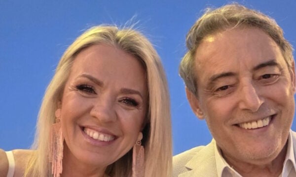 Ιορδάνης Χασαπόπουλος: Χιουμοριστικές φωτογραφίες με τη σύζυγό του, Μαρία Σκοπελίτου