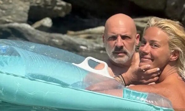 Νίκος Μουτσινάς: Το χιουμοριστικό βίντεο με τη Ζέτα Μακρυπούλια και οι ευχές για τα γενέθλιά της