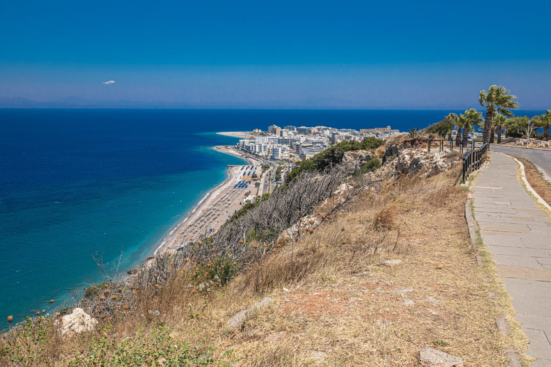 Η ελληνική «βίζα της πόρτας» επιτρέπει σε 1,5 εκατ. Τούρκους να επισκεφτούν νησιά της ΕΕ