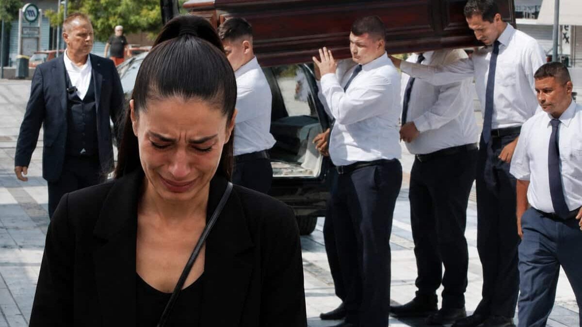 Κηδεία Κόκοτα: Η σύζυγός του στον επικήδειο λόγο της – «Έσβησε και είναι μαζί μου. Είναι η μισή μου ζωή»