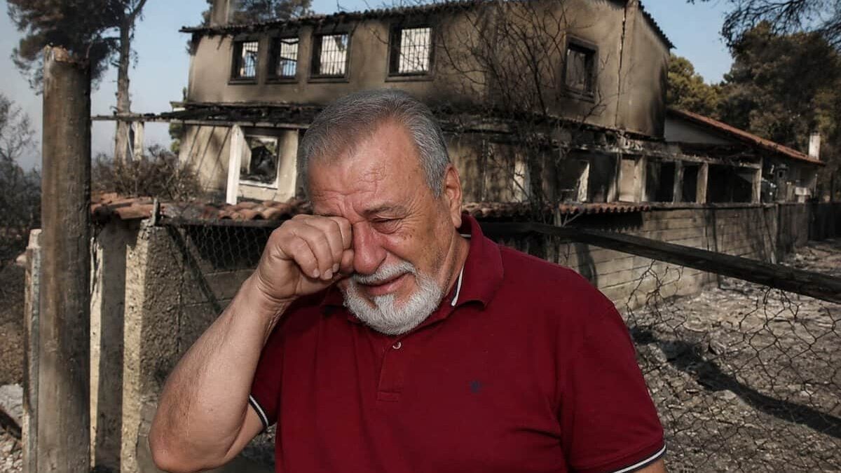 Χαλκιάς: «Έχυσα αίμα για να το φτιάξω» μετά το καμένο σπίτι του (video)