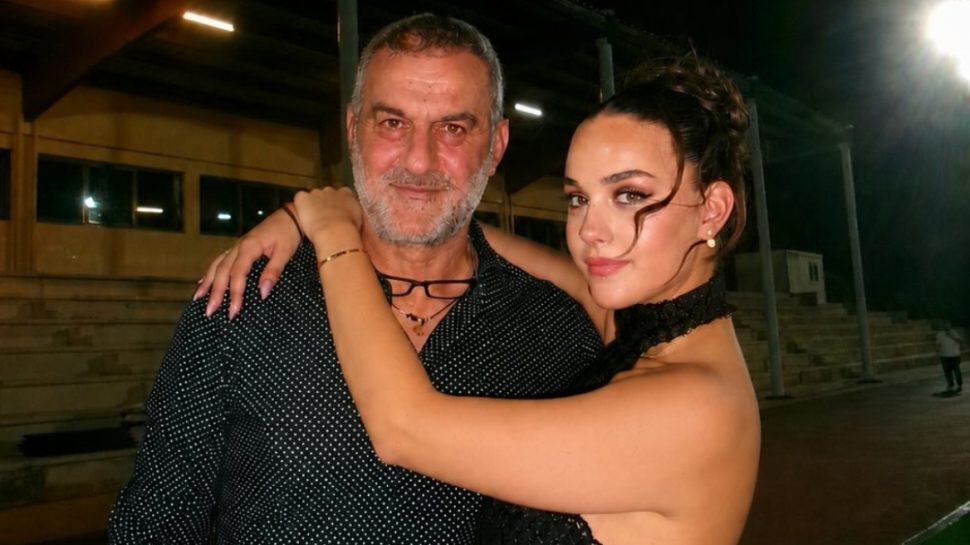 Δέλλας εξαφανισμένος τρεις μήνες μετά τον θάνατο της Μαστροκώστα – Τι ζήτησε από την κόρη του για το τρίμηνο μνημόσυνο της Γωγώς