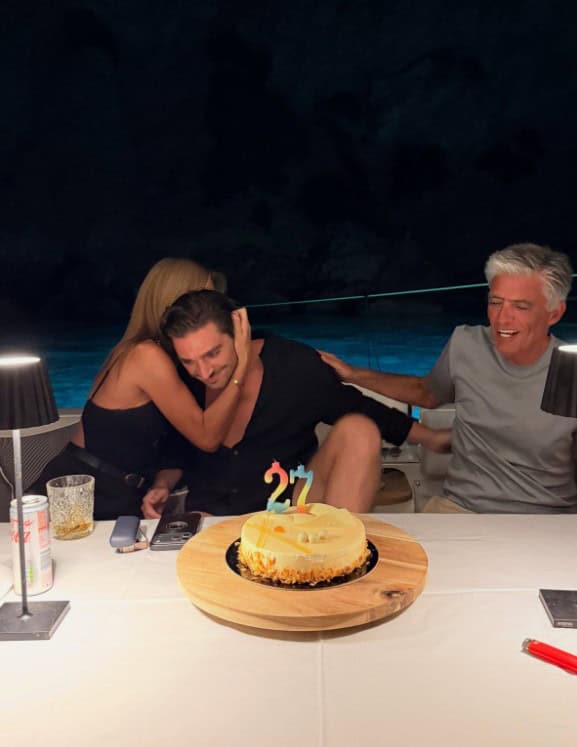Τατιάνα Στεφανίδου: Ο γιος της έκλεισε τα 27 πάνω στο σκάφος εκατομμυρίων με τον γαμπρό και την προίκα (φωτογραφίες)