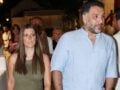 Ο Αρναούτογλου junior ποζάρει αγκαλιά με τη μαμά του στο Ναύπλιο