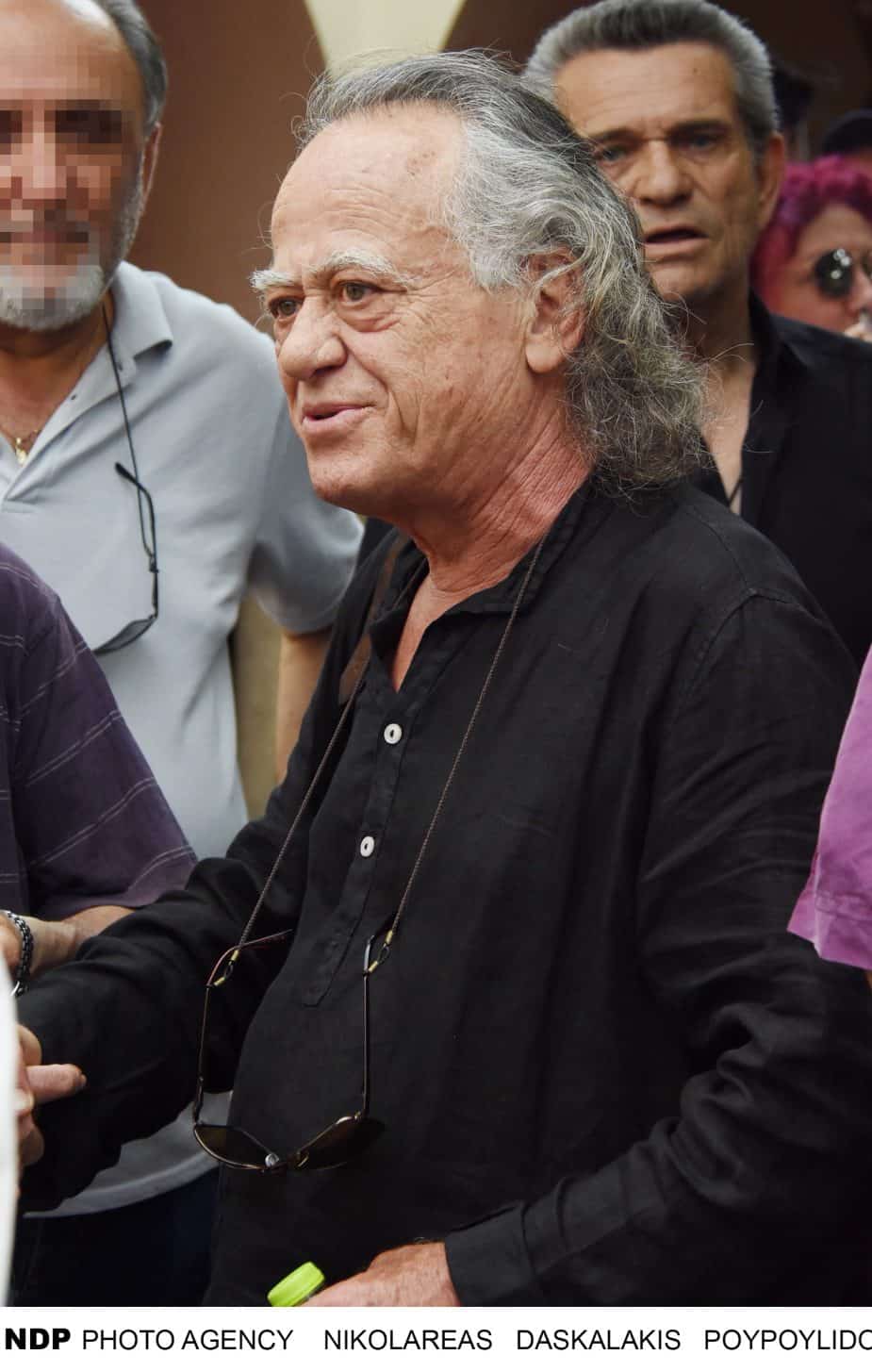Νίκος Καλογερόπουλος: Πότε θα γίνει η κηδεία του – Ποια ήταν η τελευταία επιθυμία του