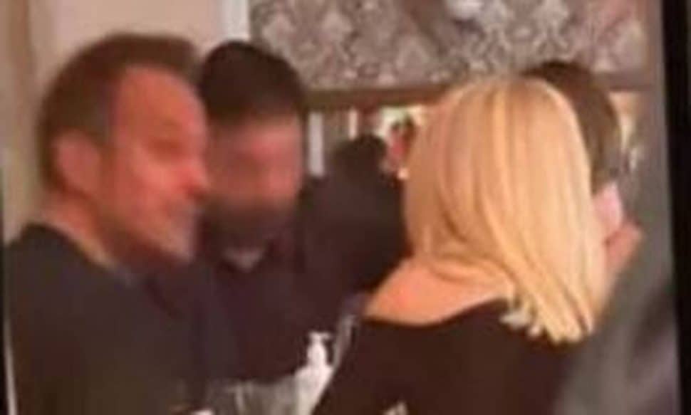 Κατερίνα Παναγοπούλου: Γιατί δεν βρίσκει άντρα η παρουσιάστρια ειδήσεων του Mega μετά τον Ντέμη (φωτογραφίες από τη Μύκονο)