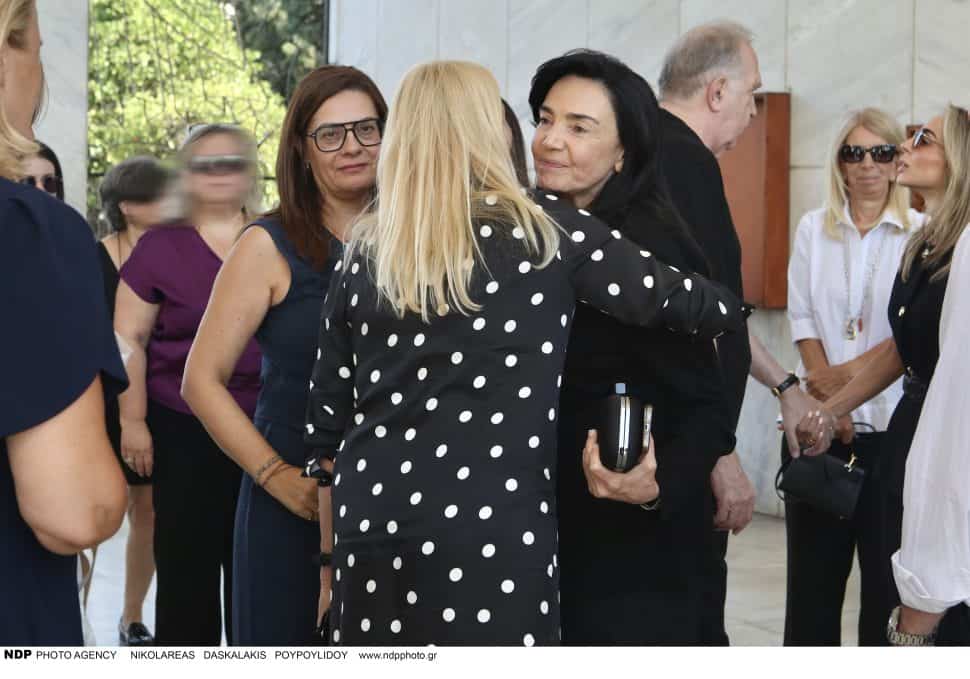 Λένα Σαμαρά: Μνημόσυνο για τον έναν χρόνο από τον θάνατό της – Συντετριμμένοι οι γονείς και ο αδελφός της