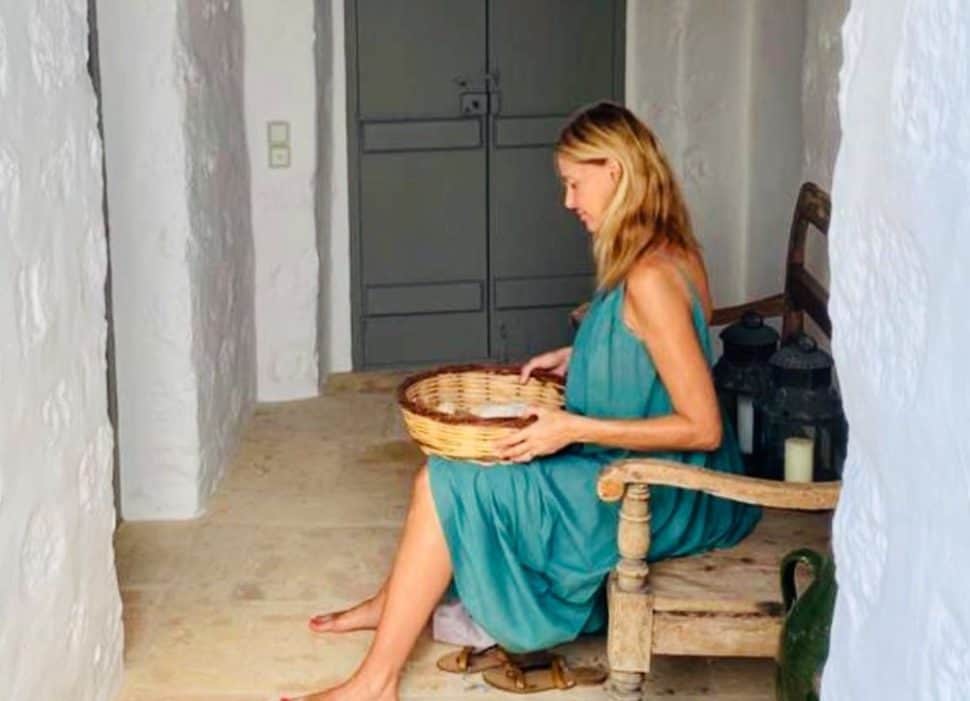 Η οικογένεια της Τζένης Μπαλατσινού στην Πάτμο: Παιδιά, εγγόνια, γαμπροί, σύζυγοι, όλοι μαζί (φωτογραφίες)
