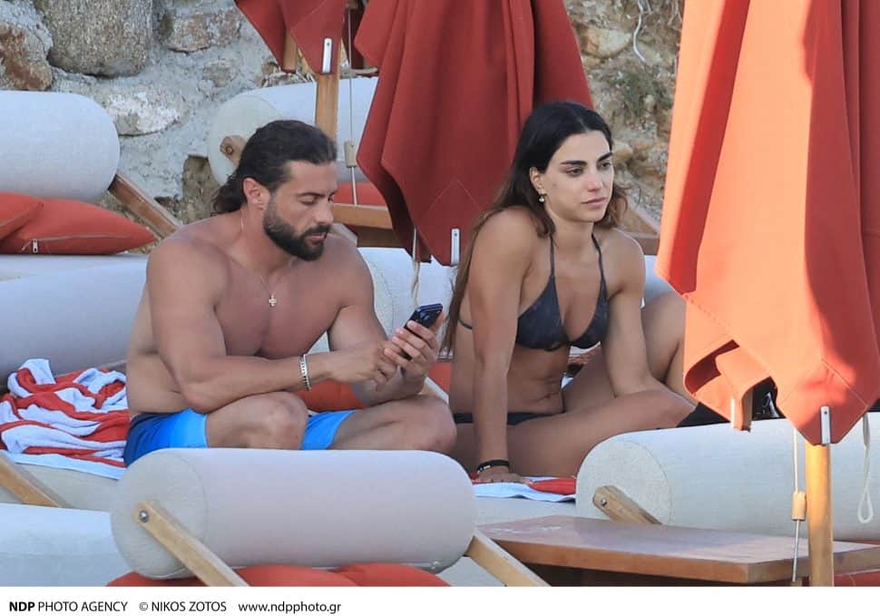Κωνσταντίνος Βασάλος: Φωτογραφίες του έρωτα στη Μύκονο, δεν σήκωνε τα μάτια του πάνω από τη Δανάη
