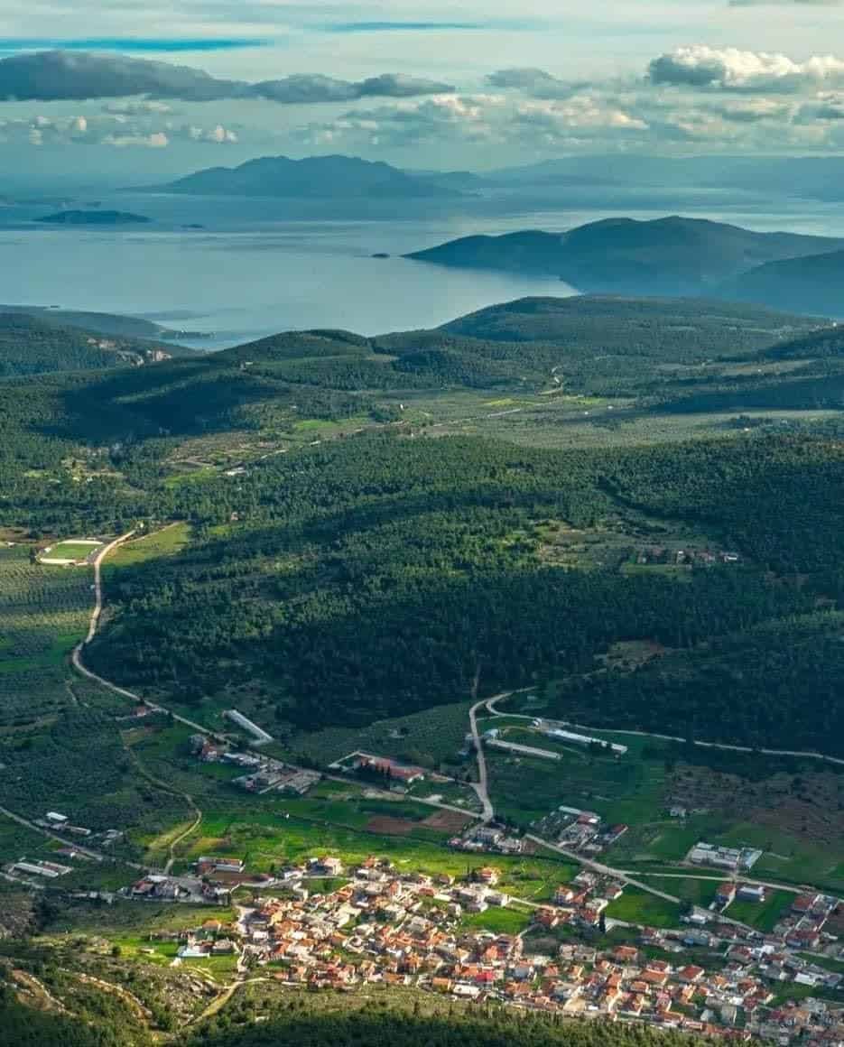 Επένδυση του Μπιμπίλα: Αγοράζει εξοχικό στο Σοφικό πάνω από το σπίτι του Φιλιππίδη