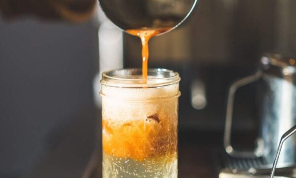 Καφές tonic, espresso lemonade και άλλες καλοκαιρινές τάσεις