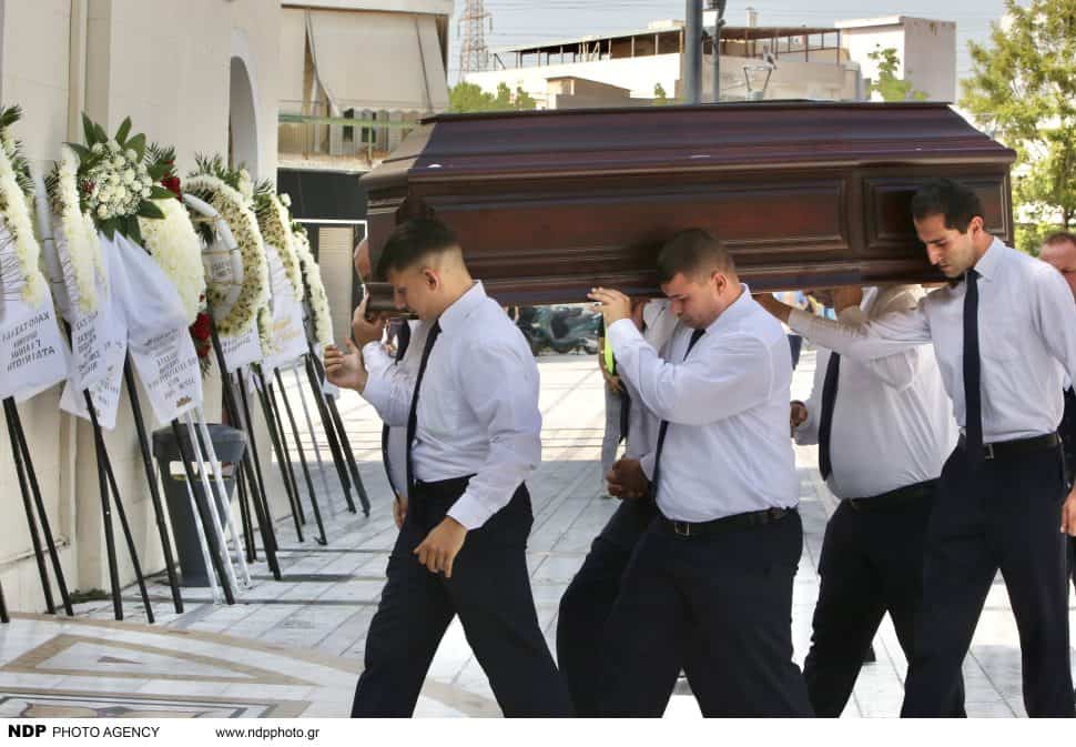 Ριάνα Κόκοτα: Το πρώτο βράδυ μετά την κηδεία και ποιος παρηγόρησε την κόρη του Δημήτρη;