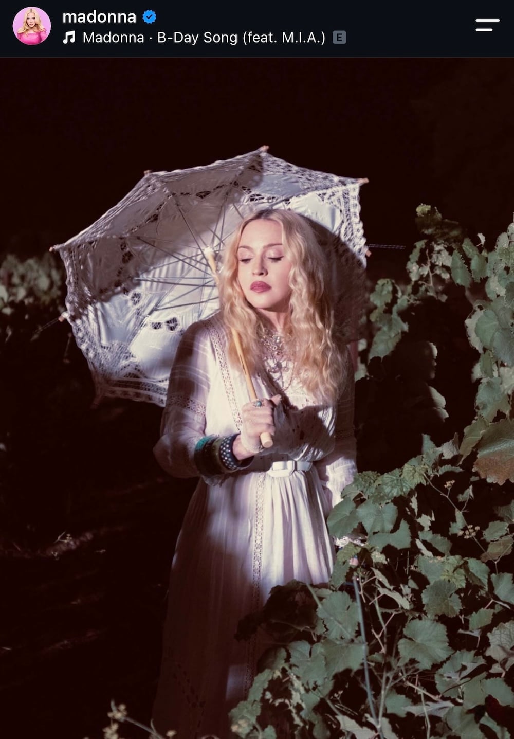 Από τη Μάνη στη Madonna: η γκαρνταρόμπα της γιαγιάς