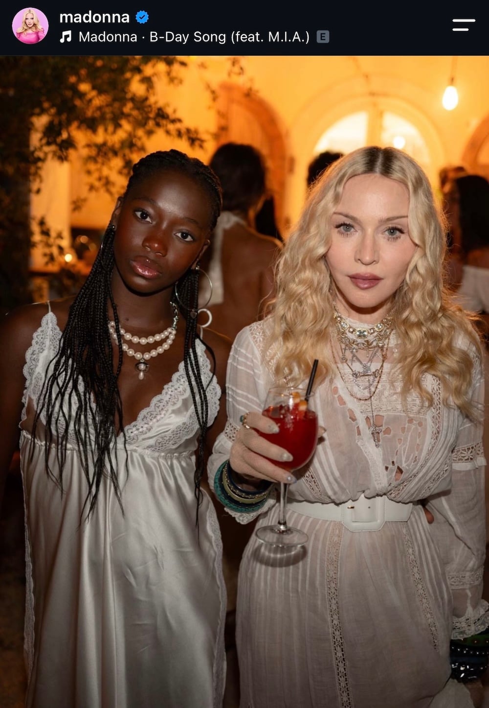 Από τη Μάνη στη Madonna: η γκαρνταρόμπα της γιαγιάς