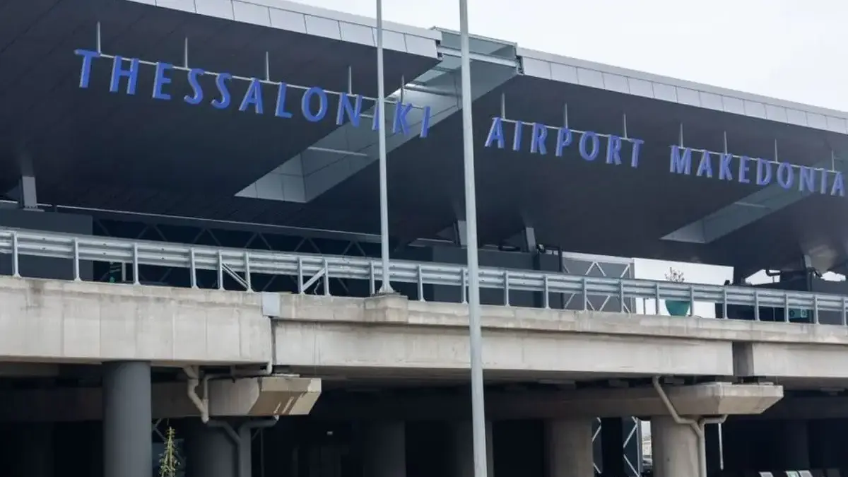 Μεθυσμένος επιβάτης ανάγκασε το αεροπλάνο να προσγειωθεί στη Θεσσαλονίκη: Τρόμος στον αέρα