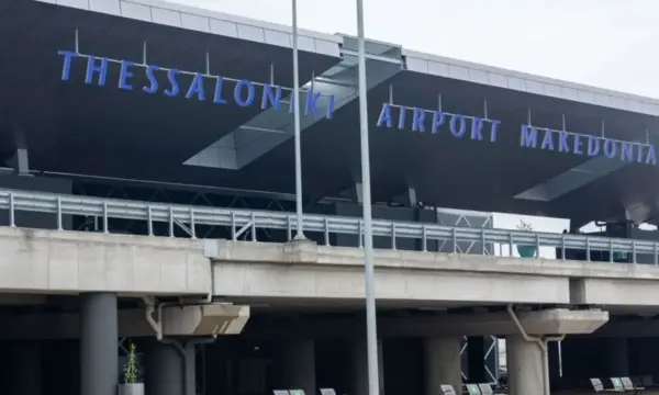 Μεθυσμένος επιβάτης ανάγκασε το αεροπλάνο να προσγειωθεί στη Θεσσαλονίκη: Τρόμος στον αέρα
