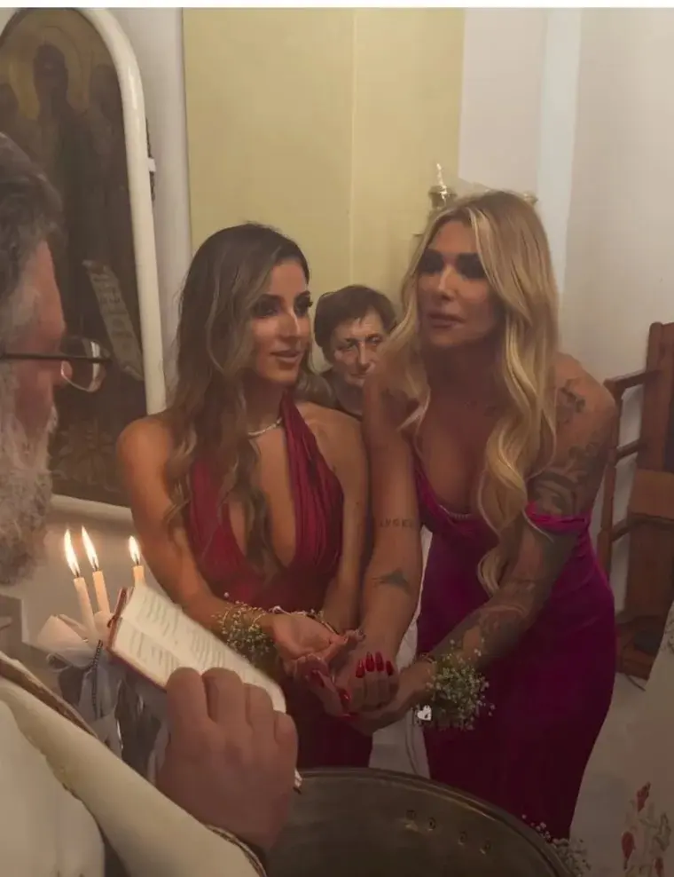 Αγγελική Ηλιάδη: Έγινε νονά και εμφανίστηκε με τουαλέτα που τράβηξε τα βλέμματα