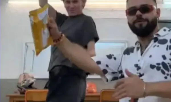 Akylas: Έκανε το «Σαφάρι» της Ρίας Ελληνίδου δικό του