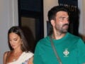 Δημήτρης Αλεξάνδρου: Ποζάρει στην αγκαλιά της Ρίας Ελληνίδου στις διακοπές στη Ναύπακτο