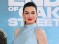 Η Anne Hathaway ποζάρει σε εξώφυλλο περιοδικού με τολμηρό bixie και αποδεικνύει τη δυναμική των κοντών κουρεμάτων