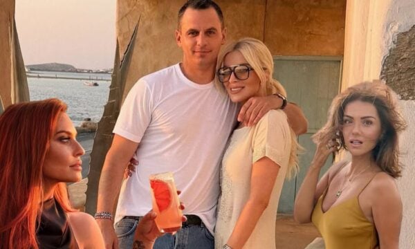 Δεκαπενταύγουστος: Πού ταξίδεψαν οι celebrities στα νησιά και οι οικογενειακές στιγμές στις φωτογραφίες