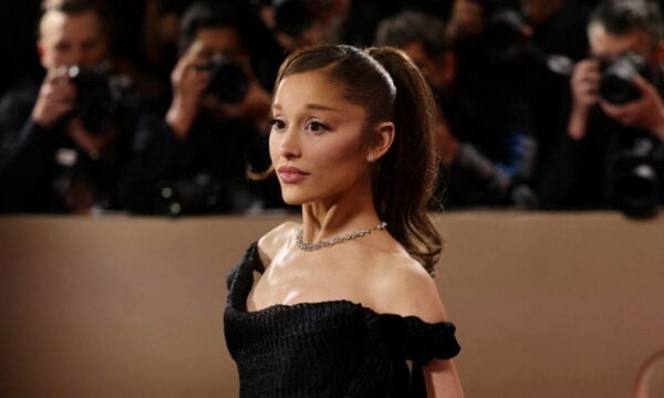 Ariana Grande: «Οι άνθρωποι χρειάζονται ένα διάλειμμα» – Συγκίνησε τους θαυμαστές της μετά την ανακοίνωση της αποχής της
