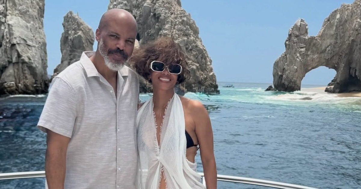 Χάλι Μπέρι: Γιόρτασε τα 60ά γενέθλιά της στο Μεξικό με τον σύντροφό της