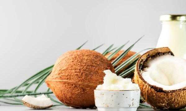 Λάδι καρύδας: Superfood ή διατροφικός μύθος; Η αλήθεια για τα κορεσμένα λιπαρά