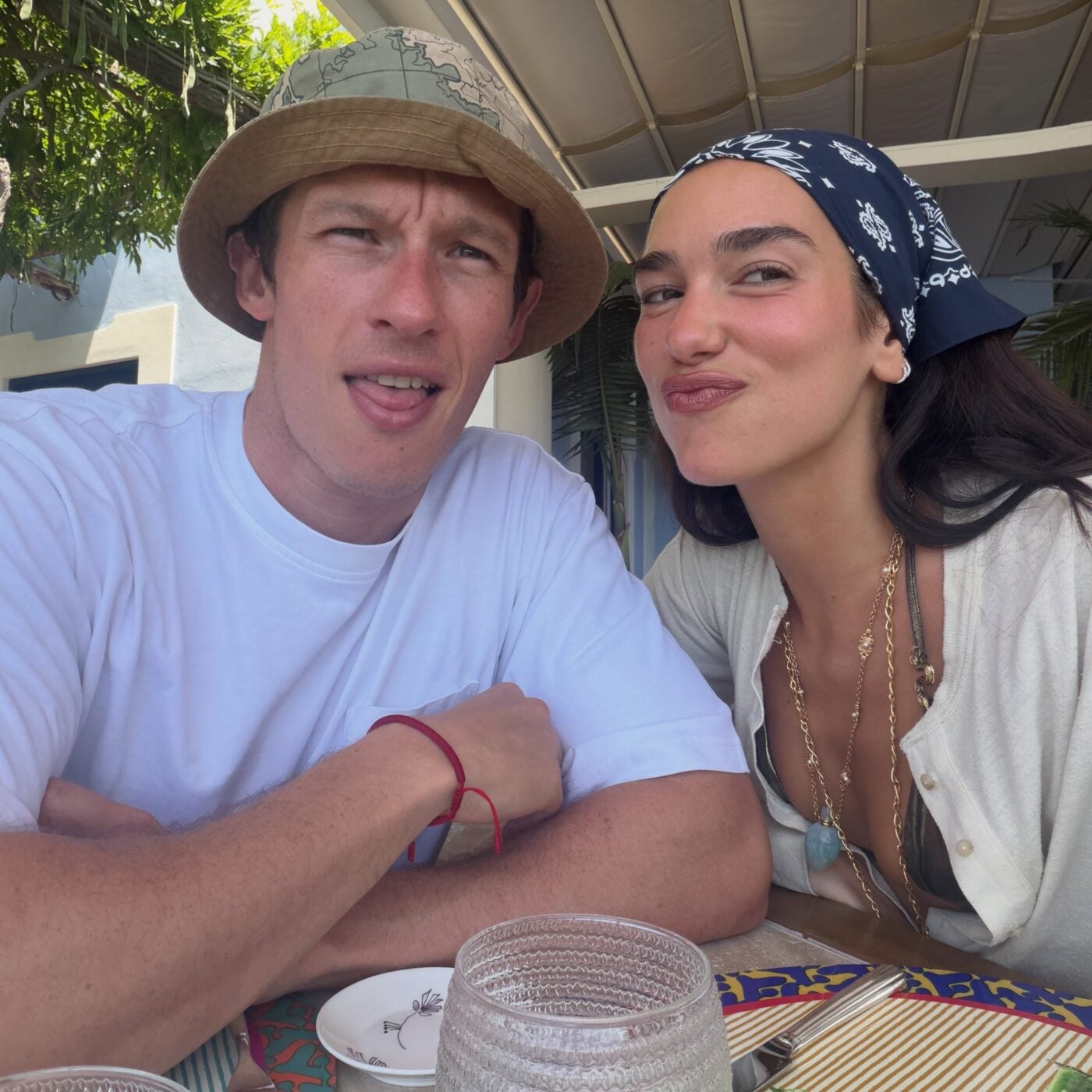 Callum Turner: Επιθυμεί να κάνει παιδιά με τη Dua Lipa