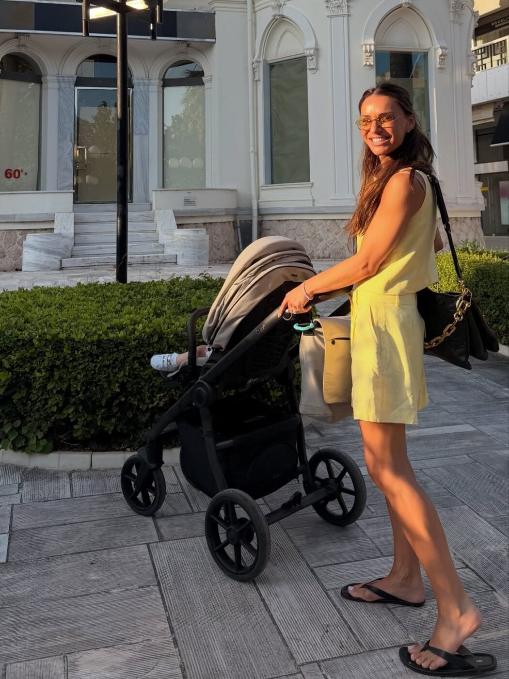Ελένη Τσολάκη: Φωτογραφίες από την καθημερινότητα με την 14 μηνών κόρη της