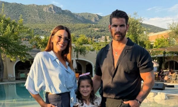 Ελένη Χατζίδου – Ετεοκλής Παύλου: Η κόρη τους τραγούδησε στη σκηνή με τον Akyla