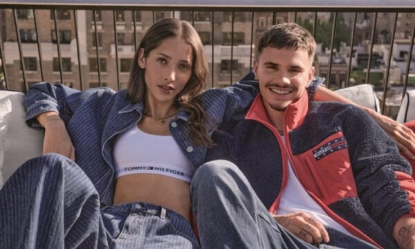 Tommy Hilfiger προσκαλεί τους λάτρεις του denim στον κόσμο του Romeo Beckham