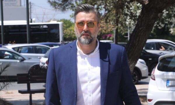 Γιάννης Καλλιάνος: Επιστροφή στο MEGA και η αλλαγή στην εμφάνισή του