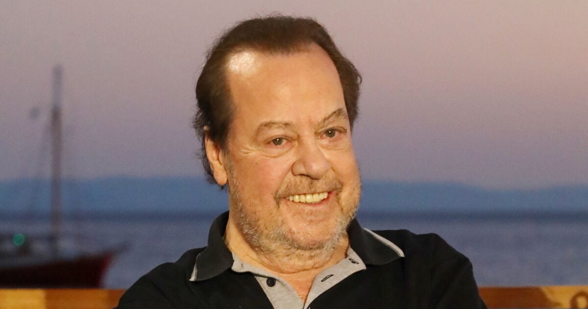 Γιάννης Πάριος: Συνεργάτης του απαντά στα επικριτικά σχόλια – «Κάθεστε στον καναπέ σας και τον μηδενίζετε»