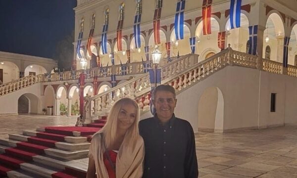 Γιώργος Μυλωνάκης – Τίνα Μεσσαροπούλου: Δεκαπενταύγουστος στην Τήνο – Θα την τιμάμε όπου κι αν βρισκόμαστε