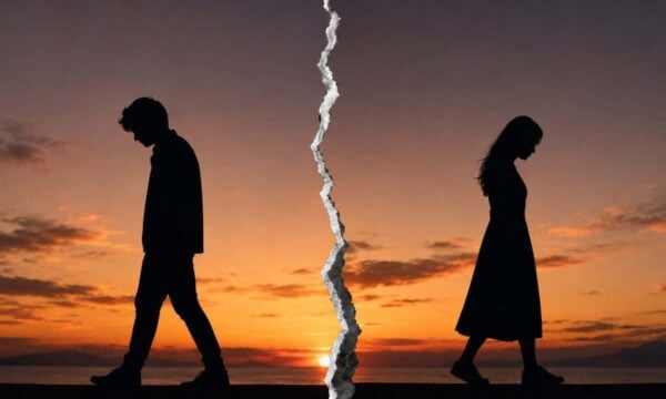Χωρισμός αγαπημένου ζευγαριού – Εκείνος έχει ήδη μετακομίσει σε άλλο σπίτι