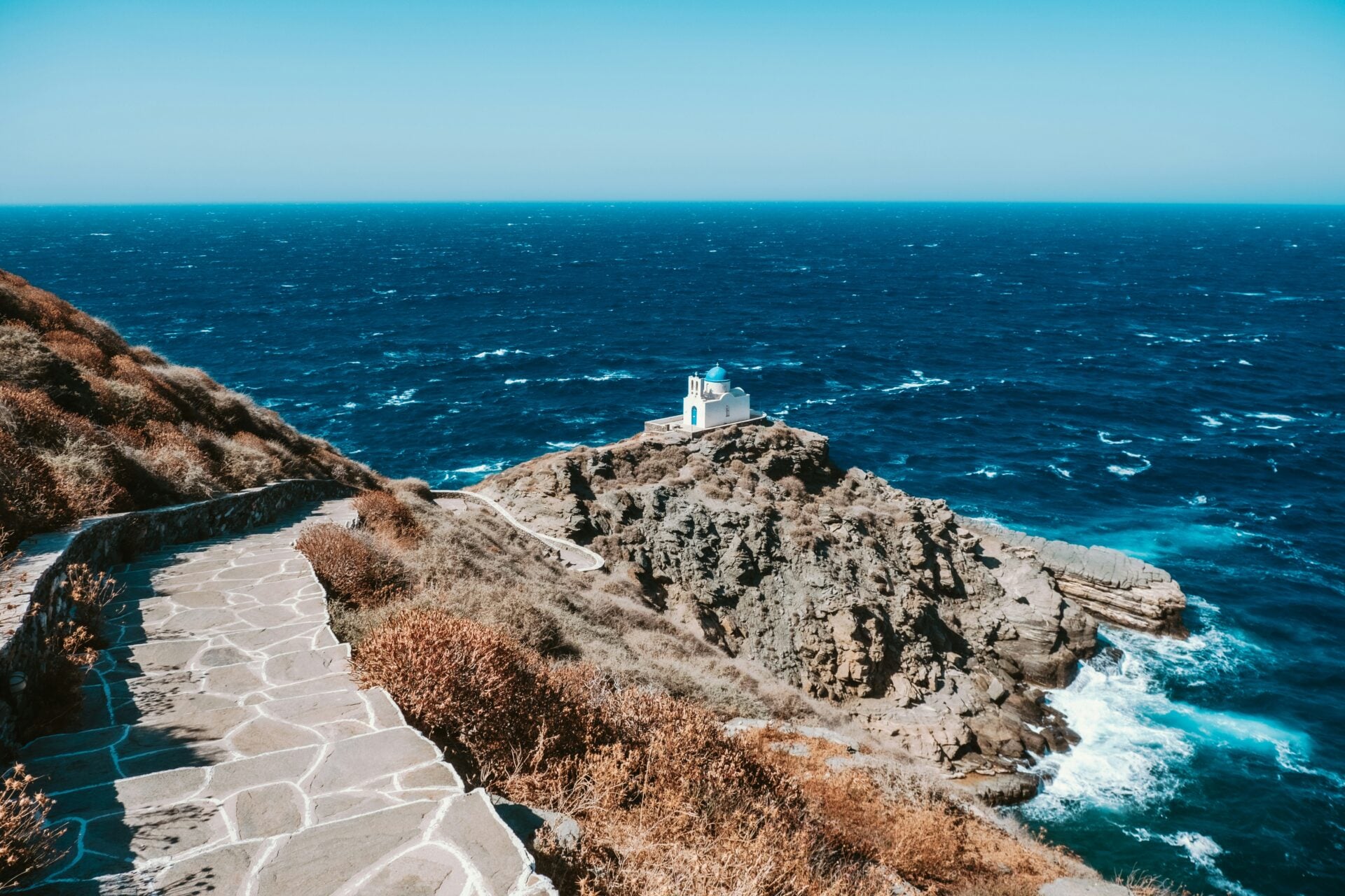 Το ελληνικό νησί που αποθεώνουν οι Βρετανοί