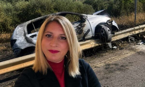 Τραγωδία στην Κάτω Αχαΐα: Η γυναίκα που απανθρακώθηκε μέσα στο αυτοκίνητό της – Η μοιραία στιγμή που επέστρεφε από τη δουλειά της η Ελένη