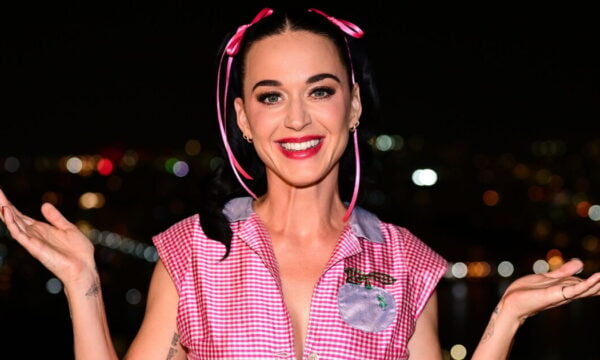 Katy Perry στη Μύκονο μαζί με τον σύντροφό της Justin Trudeau – Βόλτες στο Nammos